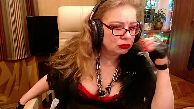 Miss Tress online show from 05.03.26