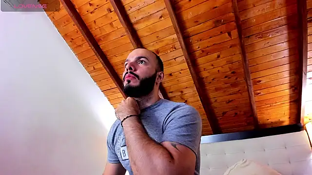 Tom Bailey online show from 12.15.25