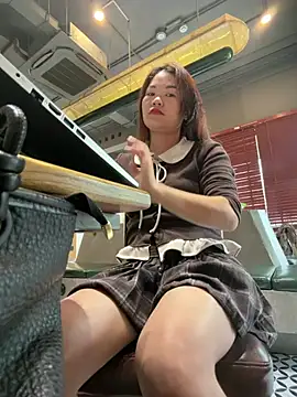 Snapshot of Emily_9xx chatting on 02.28.26 Emily 9xx online show from 02.28.26