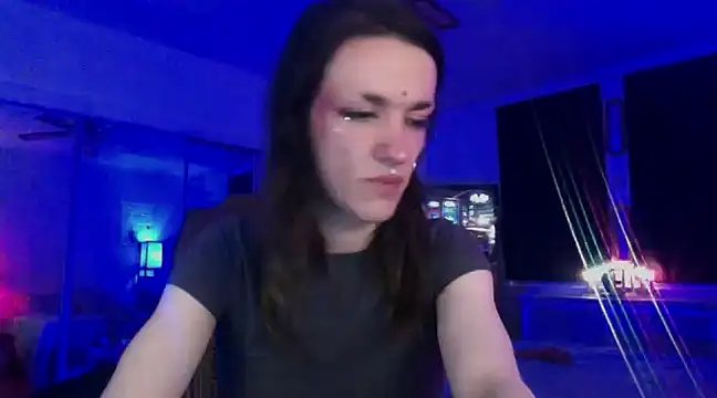 Snapshot of jetjinx chatting on 12.11.24 jetjinx online show from 12.11.24