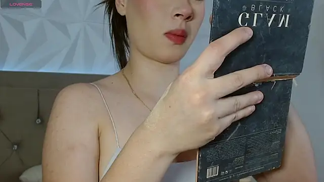 Snapshot of Gwen_drew chatting on 03.01.26 Gwen drew online show from 03.01.26