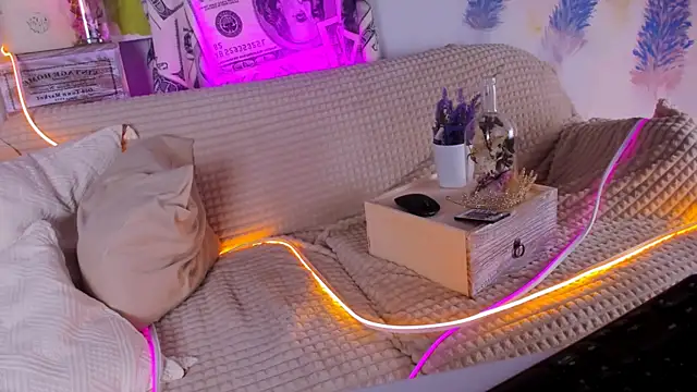 LolaLemona online show from 03.09.25