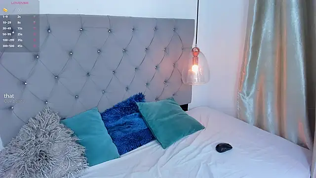 Snapshot of KimberlyCutee chatting on 03.25.26 KimberlyCutee online show from 03.25.26