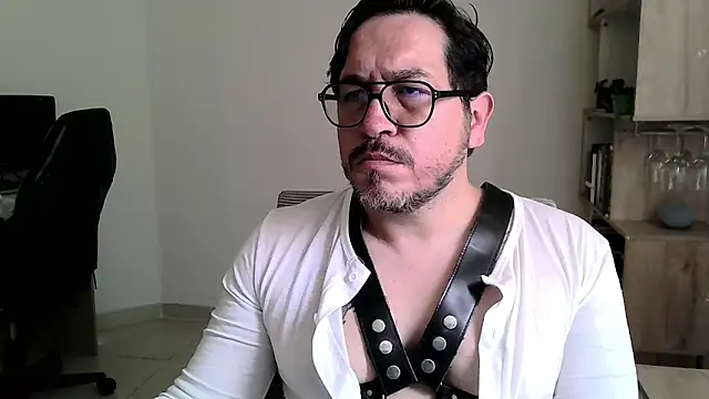 Snapshot of OsoMaduro12 chatting on 02.03.26 OsoMaduro12 online show from 02.03.26