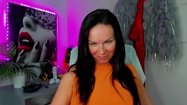 HelenLuxx online show from 05.11.26