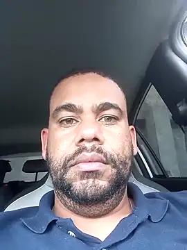 Snapshot of casadosafado15cm chatting on 09.09.25 casadosafado15cm online show from 09.09.25