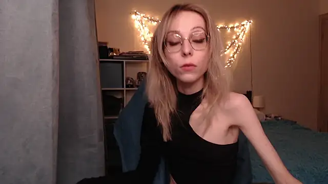 amber quell here online show from 02.20.25