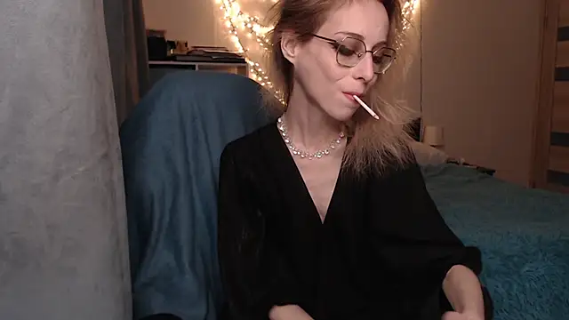 amber quell here online show from 03.02.25