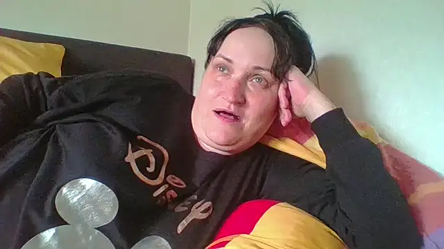 Snapshot of _squirty_cum_lady_ chatting on 06.03.26 squirty cum lady online show from 06.03.26