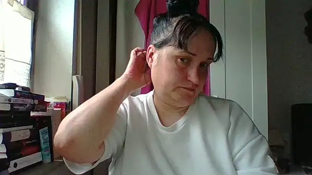 Snapshot of _squirty_cum_lady_ chatting on 06.12.26 squirty cum lady online show from 06.12.26