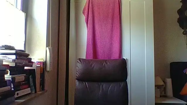 Snapshot of _squirty_cum_lady_ chatting on 06.18.26 squirty cum lady online show from 06.18.26