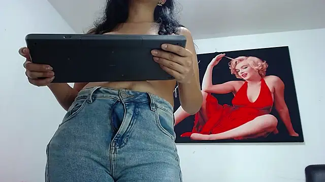 Amelia Debora Antonella online show from 03.13.25