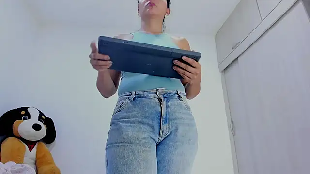 Amelia Debora Antonella online show from 04.27.26