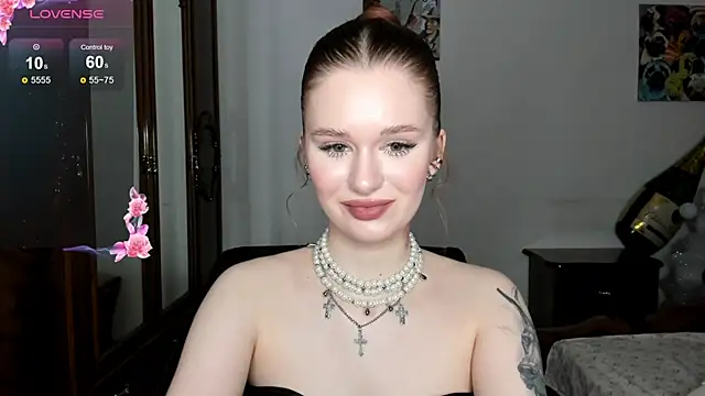 Snapshot of EmilySoul chatting on 01.20.25 EmilySoul online show from 01.20.25