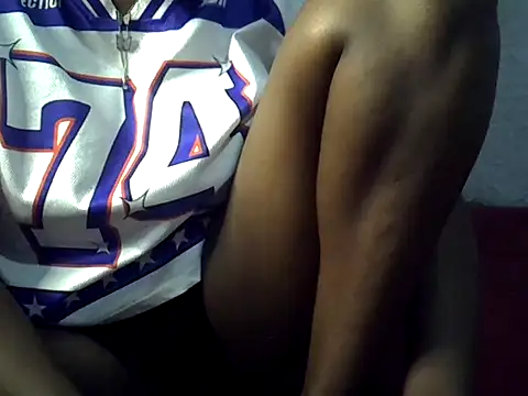 Snapshot of skinnysexynaughty chatting on 10.09.25 skinnysexynaughty online show from 10.09.25