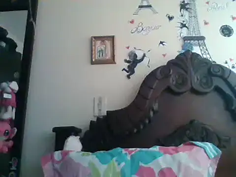 Snapshot of trianabell chatting on 03.22.25 trianabell online show from 03.22.25