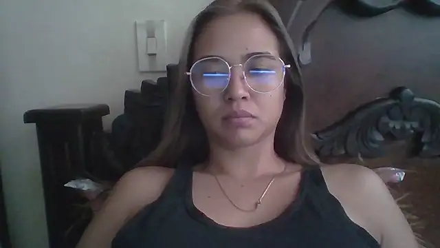 Snapshot of trianabell chatting on 01.09.26 trianabell online show from 01.09.26