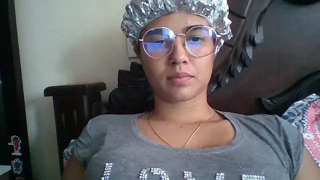 Snapshot of trianabell chatting on 01.10.26 trianabell online show from 01.10.26