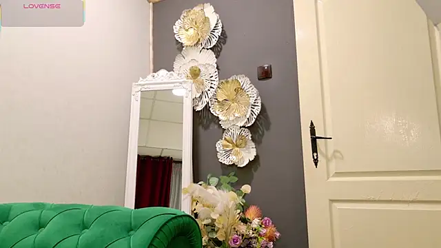 BustyAllyy online show from 08.04.26