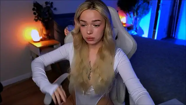 Lily Yin online show from 04.30.26