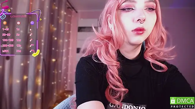 JustMeowGirl online show from 10.26.25