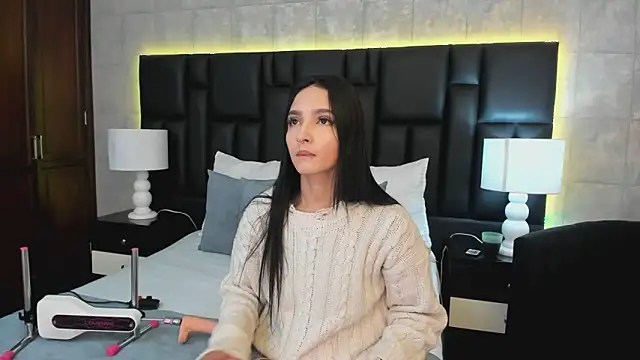 MiaSweeths online show from 02.24.25