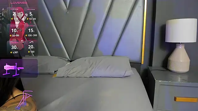 Snapshot of Foxy_Assh_ chatting on 11.09.25 Foxy Assh online show from 11.09.25