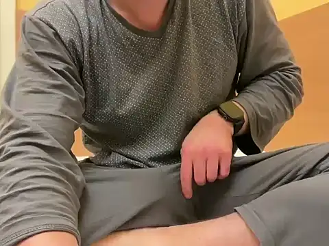 Snapshot of etat_onn chatting on 11.01.25 etat onn online show from 11.01.25