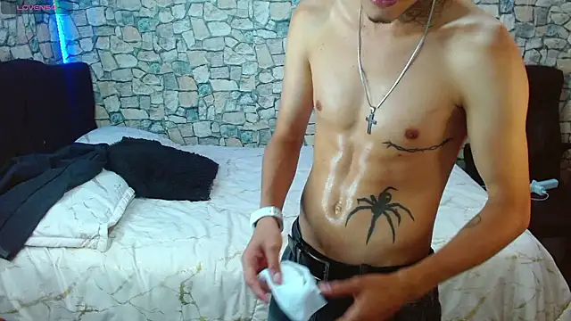 Snapshot of Bastiaan_28 chatting on 02.12.26 Bastiaan 28 online show from 02.12.26