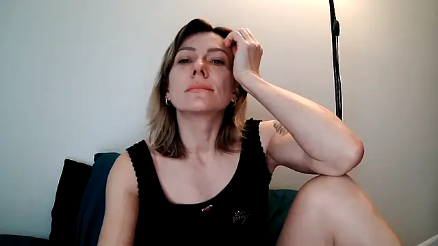 Snapshot of anechka1 chatting on 03.11.26 anechka1 online show from 03.11.26