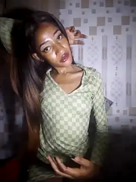 Snapshot of GoddessVee chatting on 05.24.26 GoddessVee online show from 05.24.26