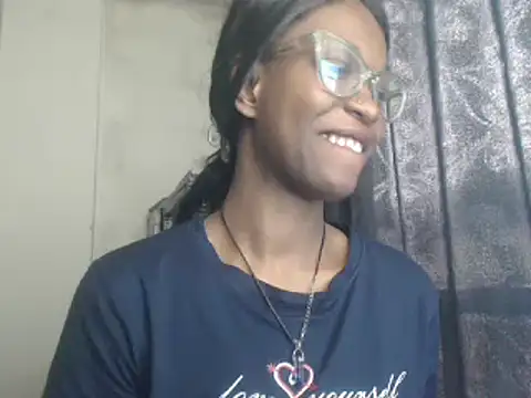 CarolinneMoor online show from 01.03.25