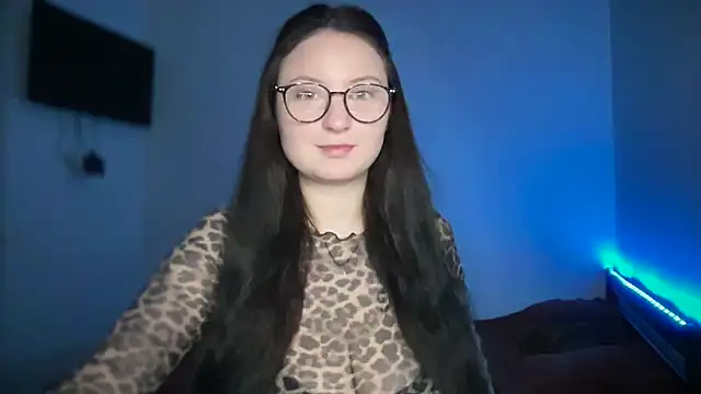 Snapshot of LocaAlis chatting on 10.15.25 LocaAlis online show from 10.15.25