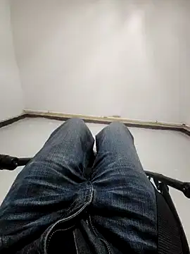 Snapshot of 2tomka52052sex chatting on 01.25.25 2tomka52052sex online show from 01.25.25