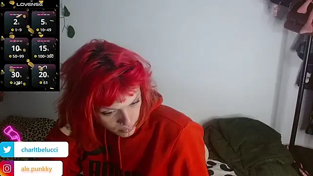 Snapshot of charlotbelucci_ chatting on 05.07.26 charlotbelucci online show from 05.07.26