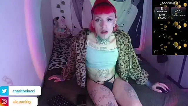 Snapshot of charlotbelucci_ chatting on 05.22.26 charlotbelucci online show from 05.22.26