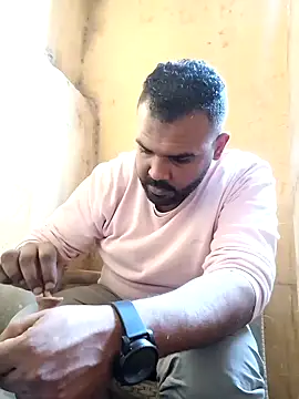 Snapshot of ListedLoin chatting on 01.08.25 ListedLoin online show from 01.08.25