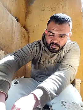 Snapshot of ListedLoin chatting on 02.25.25 ListedLoin online show from 02.25.25