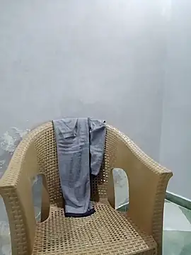 Snapshot of ListedLoin chatting on 03.03.25 ListedLoin online show from 03.03.25