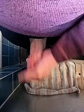 joycock8 online show from 11.21.25