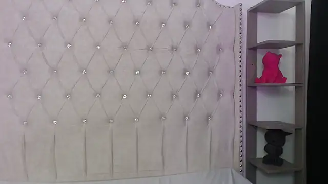 Abril Squirt online show from 02.26.26