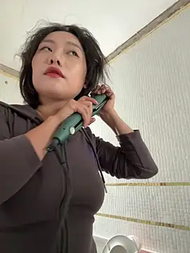 Eliza-E online show from 03.12.26