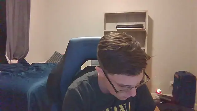 KaliSnow199623 online show from 09.30.25