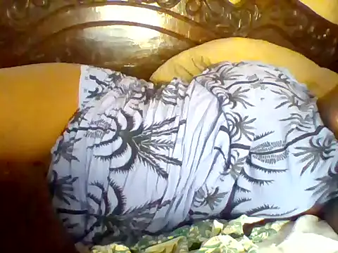 Snapshot of missarpie chatting on 05.18.26 missarpie online show from 05.18.26