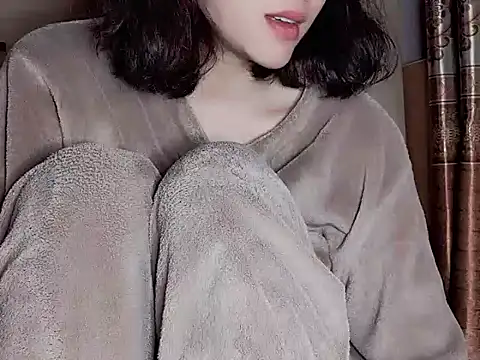 Snapshot of Pink_cream chatting on 02.05.25 Pink cream online show from 02.05.25