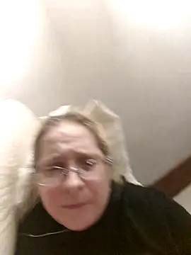 Snapshot of Icedcoffee2024 chatting on 02.25.25 Icedcoffee2024 online show from 02.25.25