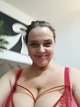 hugebobbs online show from 03.06.26