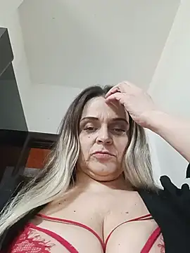 hugebobbs online show from 06.10.26