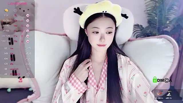 Snapshot of Ubela_7 chatting on 10.03.25 Ubela 7 online show from 10.03.25