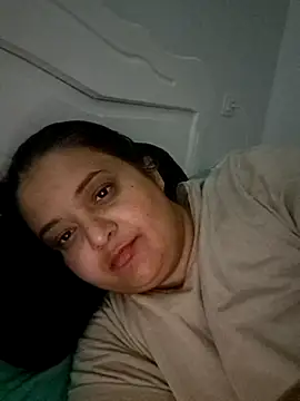 Snapshot of sarahhh1987 chatting on 10.20.25 sarahhh1987 online show from 10.20.25